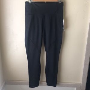 New with tags Athleta Precision 7/8 ankle tight